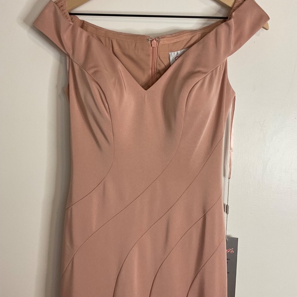 Blush Pink Off Shoulder Evening Gown XS New - Picture 3 of 13